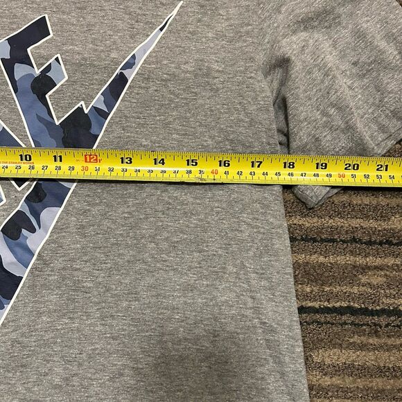 Nike Men’s Medium Grey Graphic T-Shirt Blue Camo Swoosh Logo Short Sleeve Tee - Picture 4 of 6